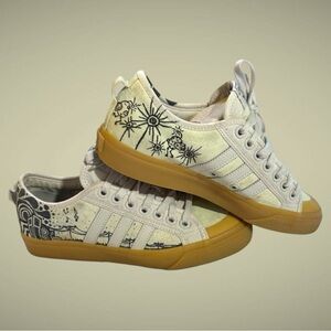 Adidas Nizza Platform Shoes Rare Unique Lemony Cream Color w/ Music Graphics
